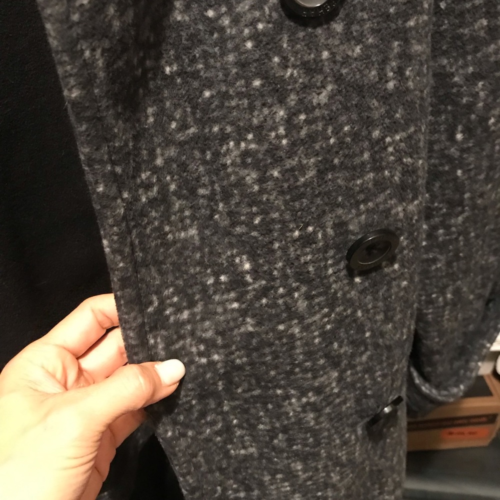 Coat - Picture 4 of 5